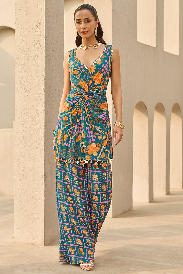 Teal Crepe Floral Printed Kurta Set by DiyaRajvvir at Pernia's Pop Up Shop