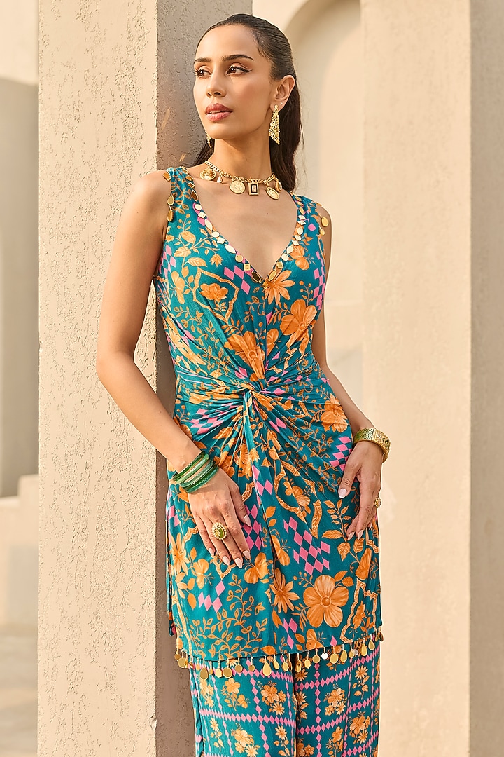 Teal Crepe Floral Printed Kurta Set by DiyaRajvvir at Pernia's Pop Up Shop