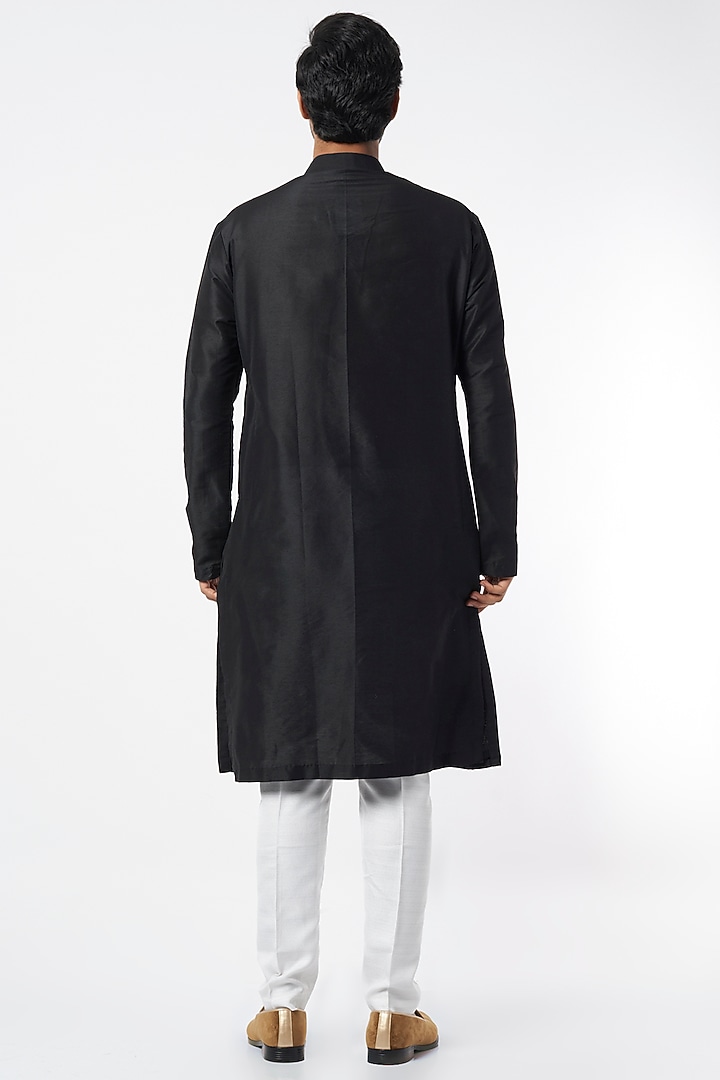 Black Cotton Silk Leather Embroidered Kurta by DiyaRajvvir Men at Pernia's Pop Up Shop