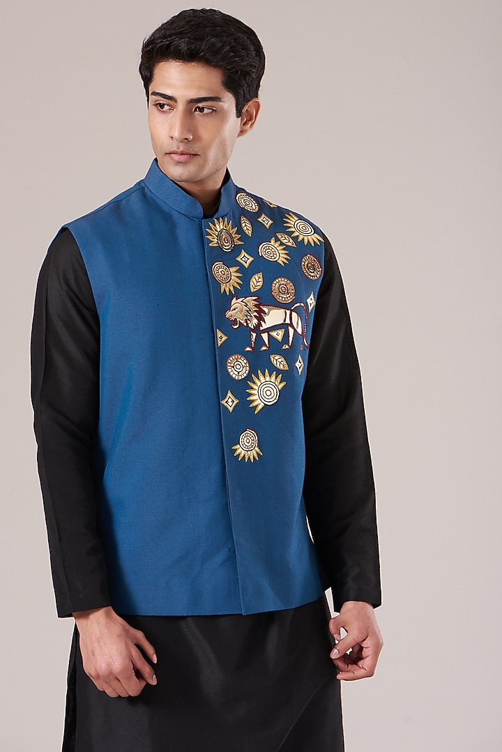 Indigo Blue Cotton Silk Acrylic Embroidered Bundi Jacket by DiyaRajvvir Men at Pernia's Pop Up Shop