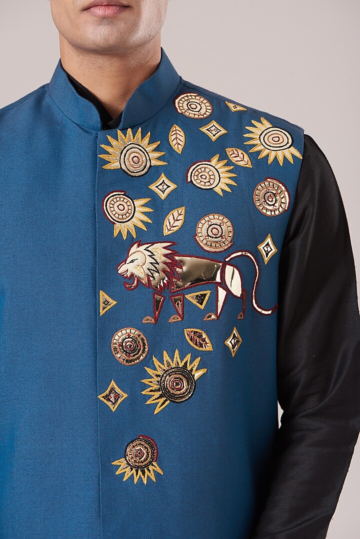 Indigo Blue Cotton Silk Acrylic Embroidered Bundi Jacket by DiyaRajvvir Men at Pernia's Pop Up Shop