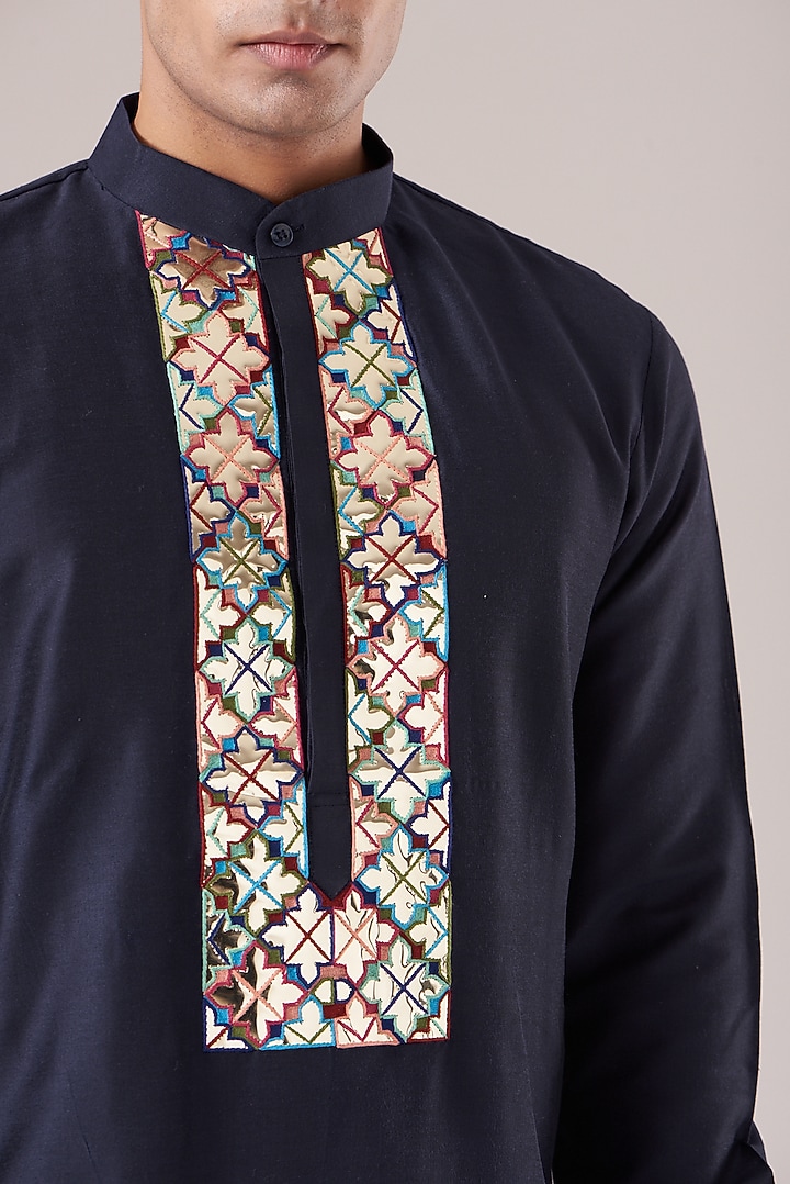Dark Blue Cotton Silk Thread Embroidered Kurta by DiyaRajvvir Men at Pernia's Pop Up Shop