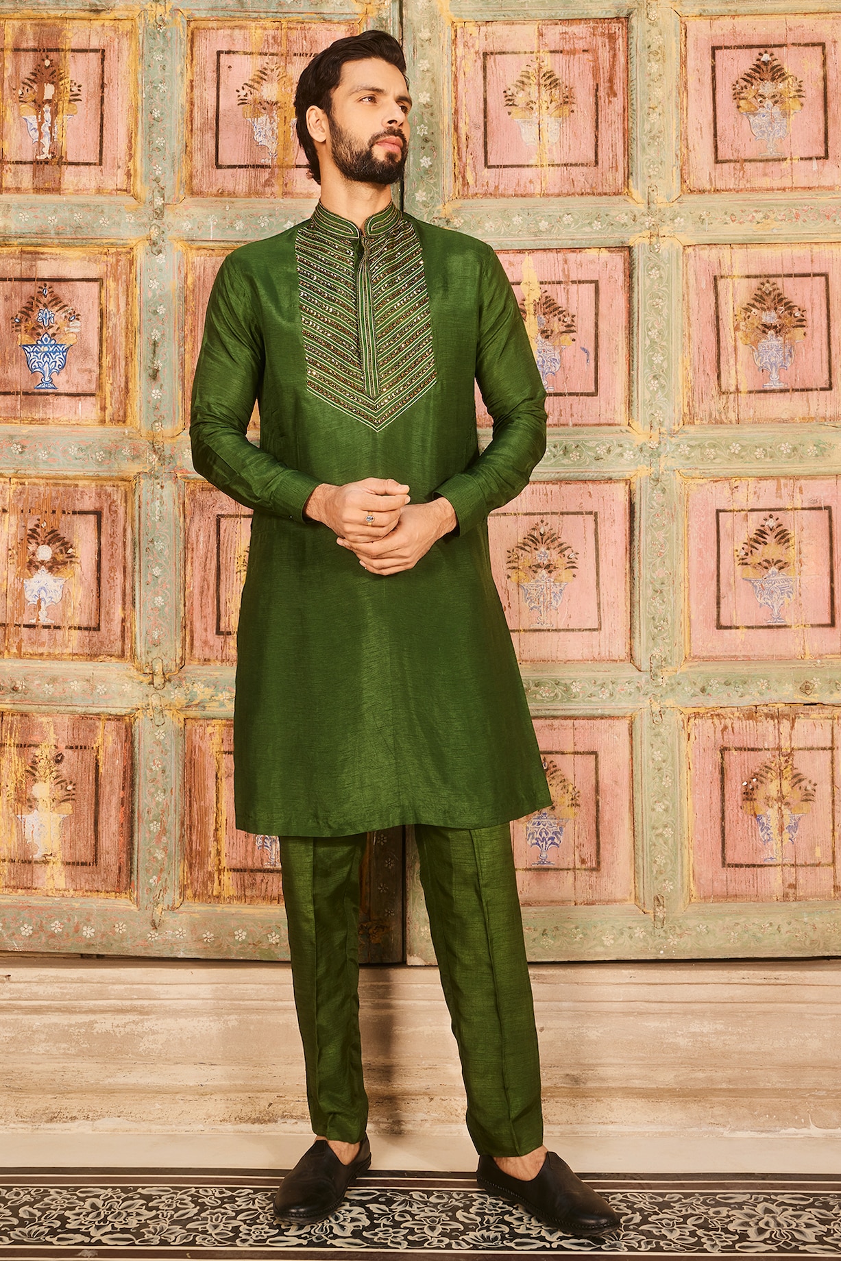 Olive Green Cotton Silk Metallic Thread Cutdana Embroidered Kurta by  DiyaRajvvir Men at Pernia's Pop Up Shop