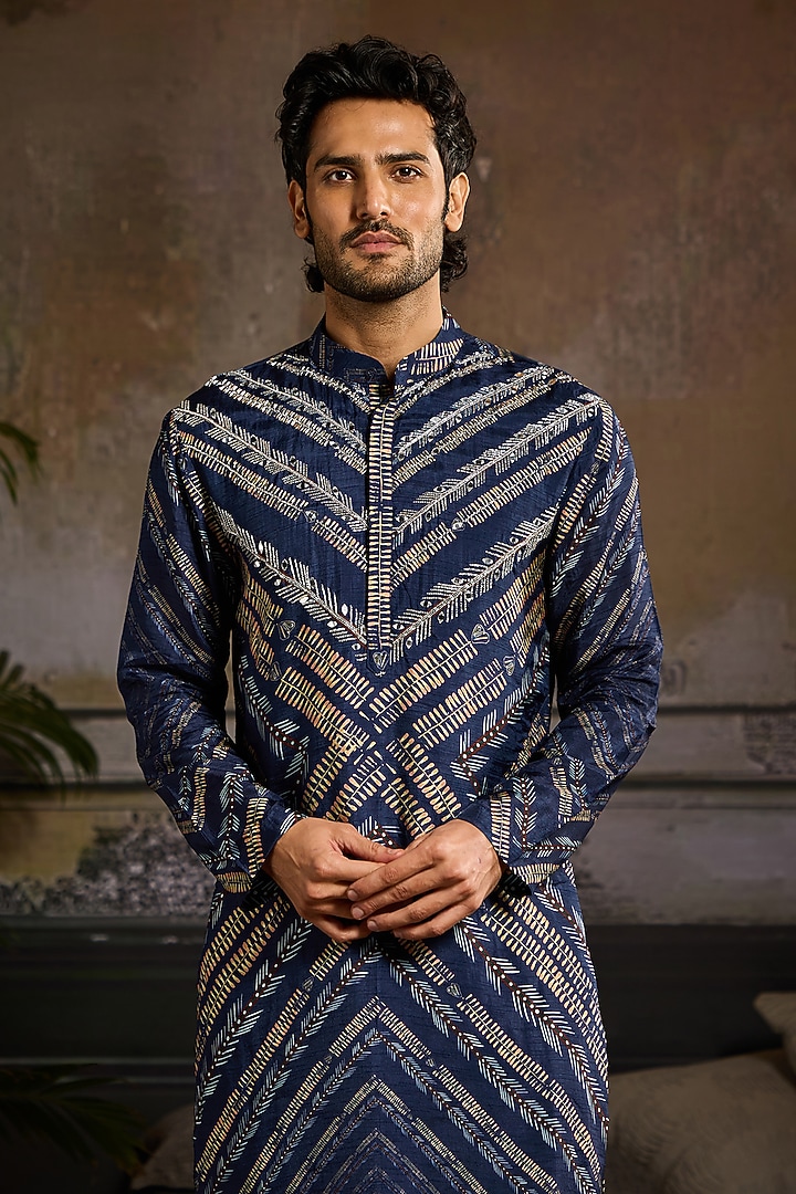 Blue Dola Silk Chevron Printed Kurta Set by DiyaRajvvir Men at Pernia's Pop Up Shop