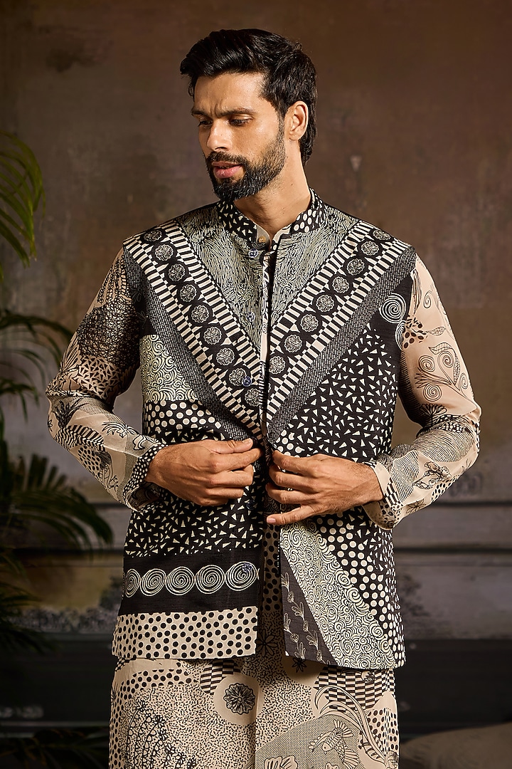 Black Raw Silk & Cotton Silk Printed Bundi Jacket Set by DiyaRajvvir Men at Pernia's Pop Up Shop
