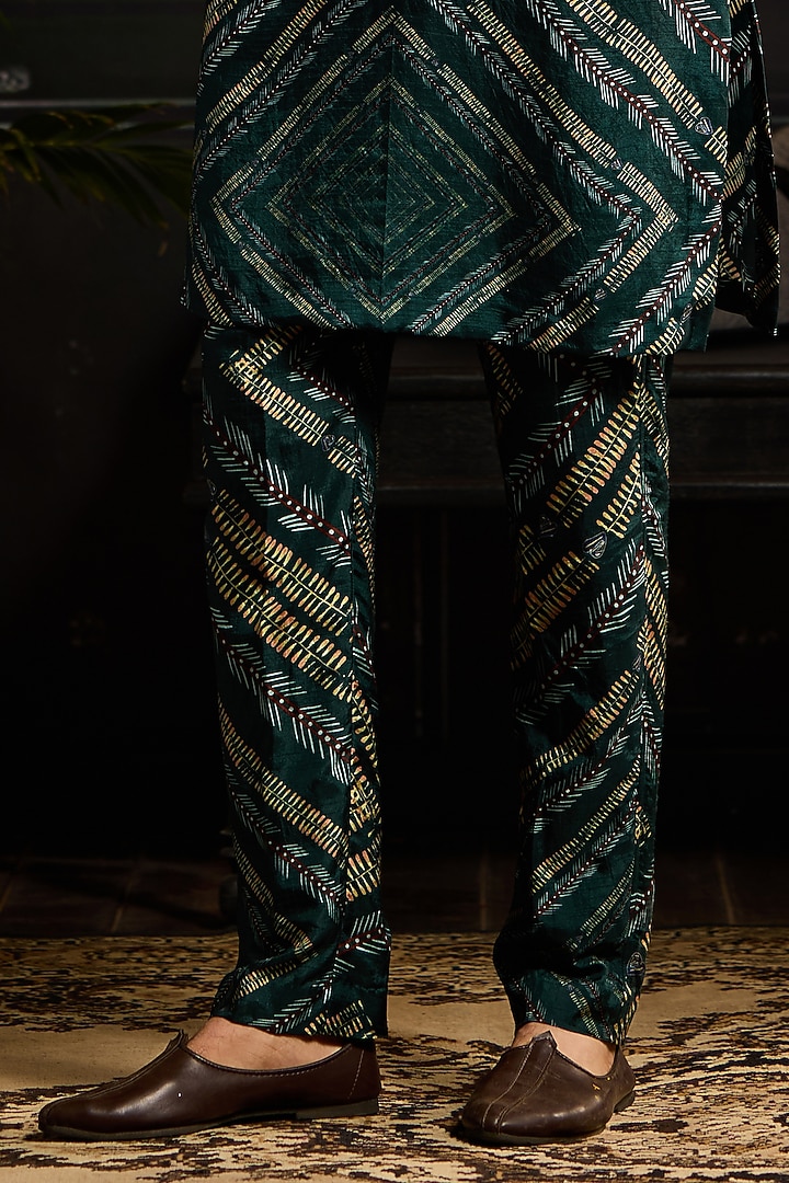 Dark Green Dola Silk Chevron Printed Kurta Set by DiyaRajvvir Men at Pernia's Pop Up Shop