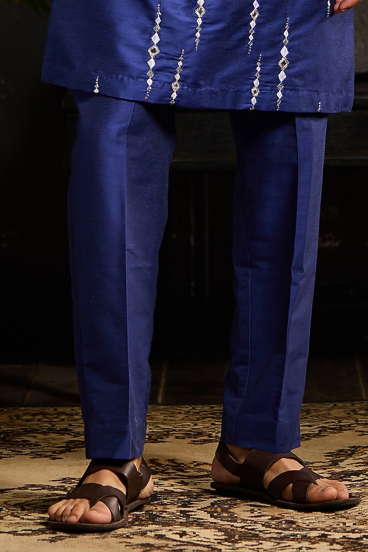 Electric Blue Cotton Silk Cutdana Embroidered Kurta Set by DiyaRajvvir Men at Pernia's Pop Up Shop
