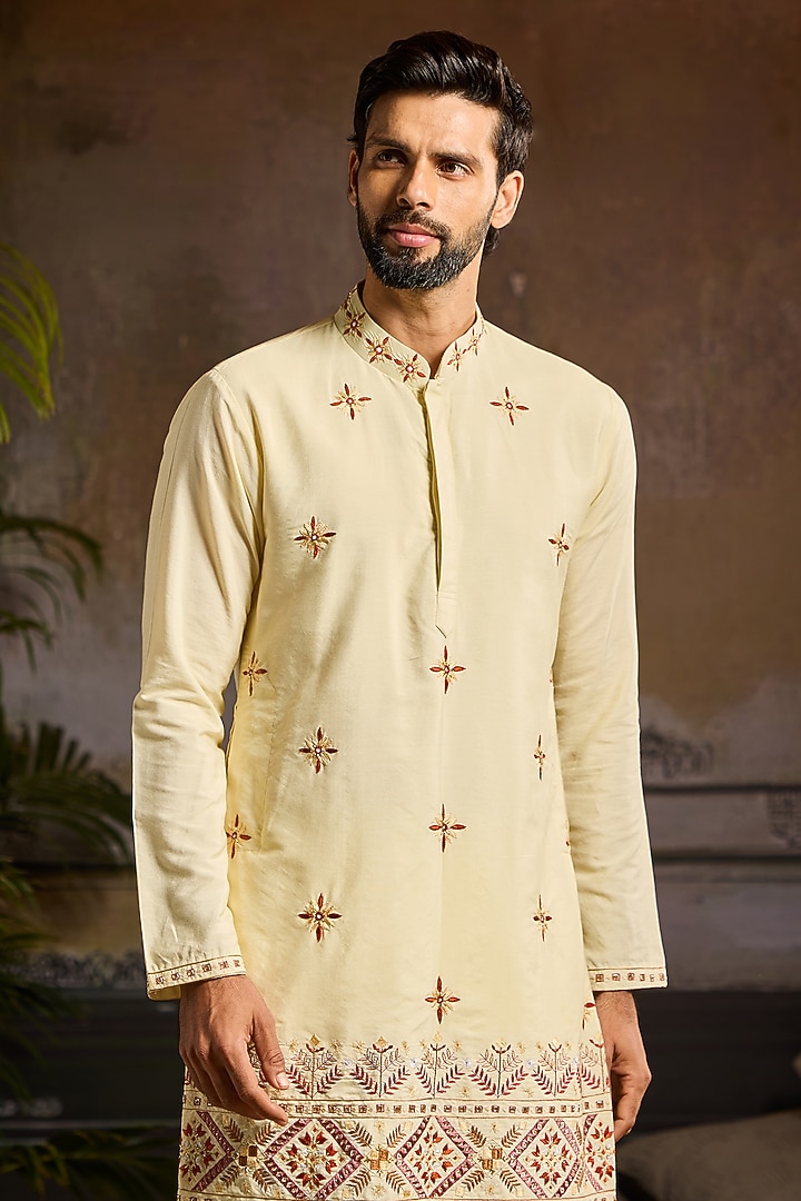 Pastel Yellow Cotton Silk Thread Embroidered Kurta Set by DiyaRajvvir Men at Pernia's Pop Up Shop
