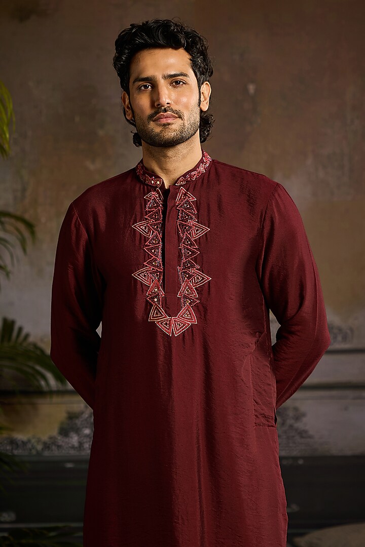 Maroon Cotton Silk Motifs Embroidered Kurta Set by DiyaRajvvir Men at Pernia's Pop Up Shop