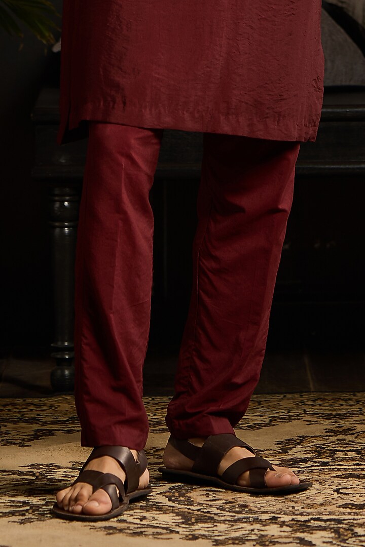 Maroon Cotton Silk Motifs Embroidered Kurta Set by DiyaRajvvir Men at Pernia's Pop Up Shop