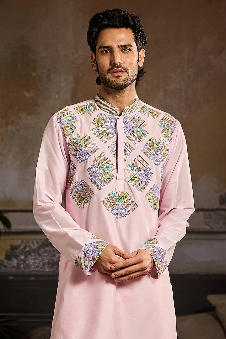 Blush Pink Cotton Silk Cutdana Embroidered Kurta Set by DiyaRajvvir Men at Pernia's Pop Up Shop