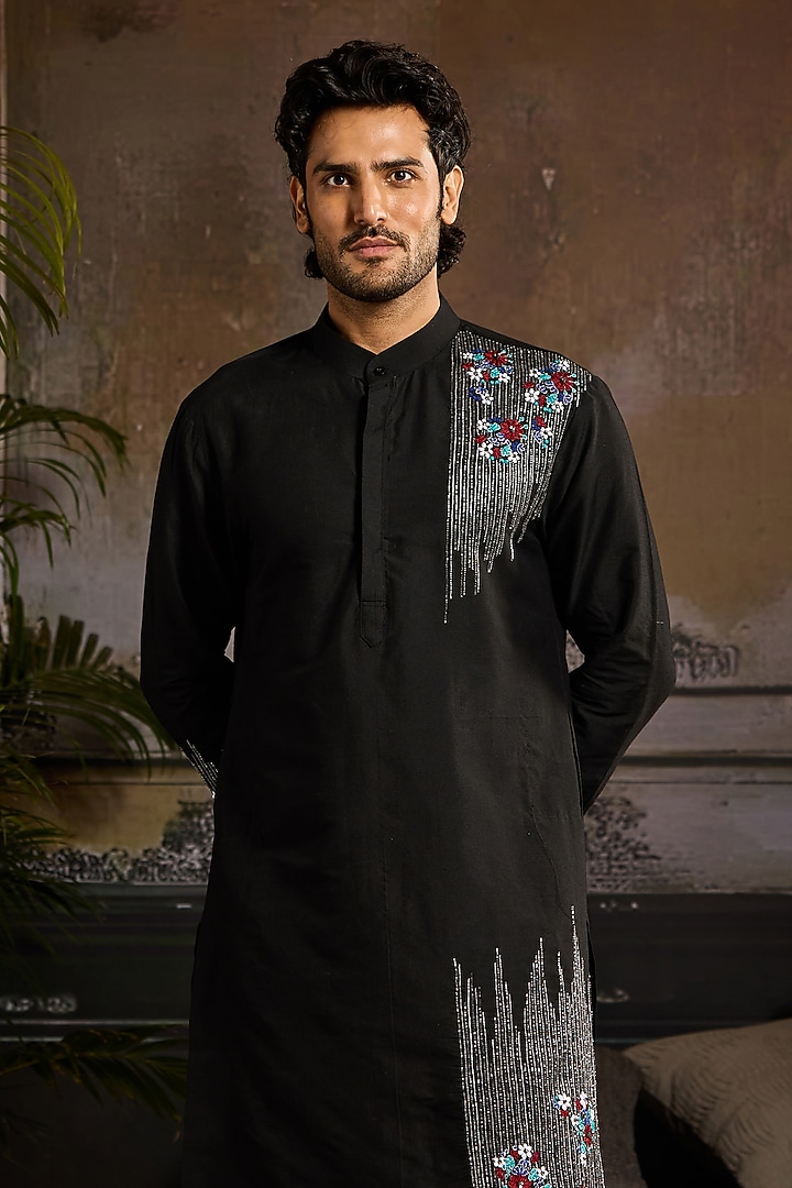 Black Cotton Silk Floral Motif Embroidered Kurta Set by DiyaRajvvir Men at Pernia's Pop Up Shop