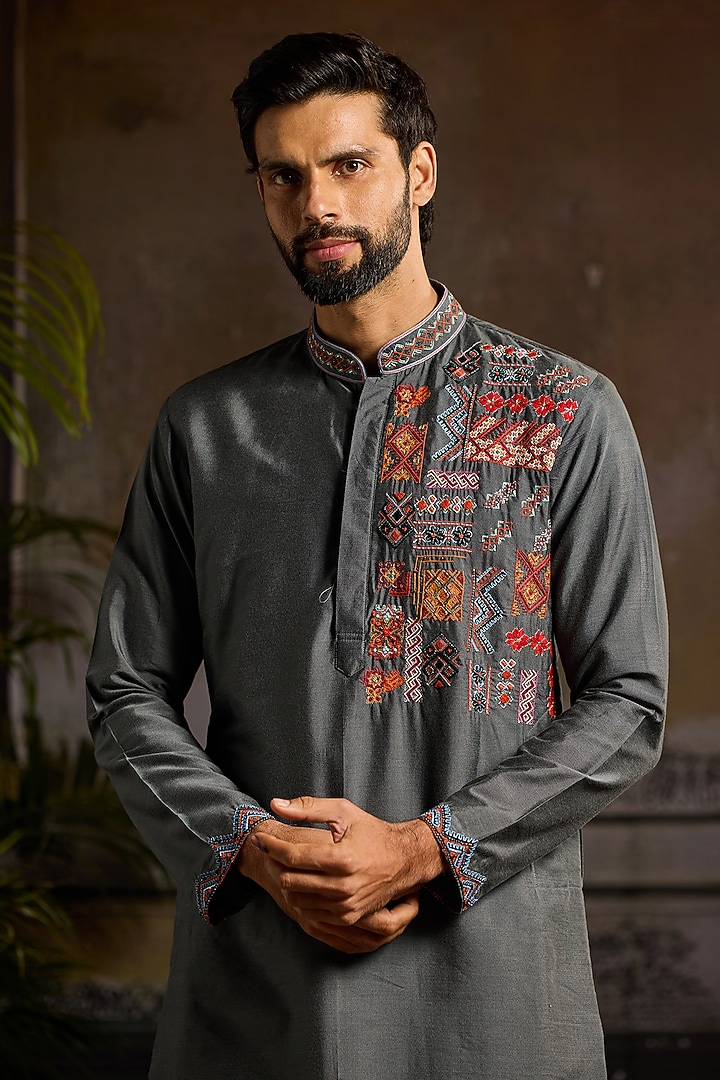 Grey Cotton Silk Embroidered Kurta Set by DiyaRajvvir Men at Pernia's Pop Up Shop