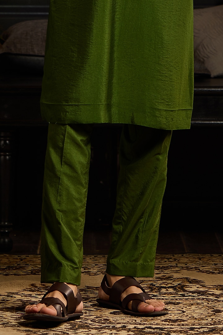 Olive Green Cotton Silk Metallic Embroidered Kurta Set by DiyaRajvvir Men at Pernia's Pop Up Shop