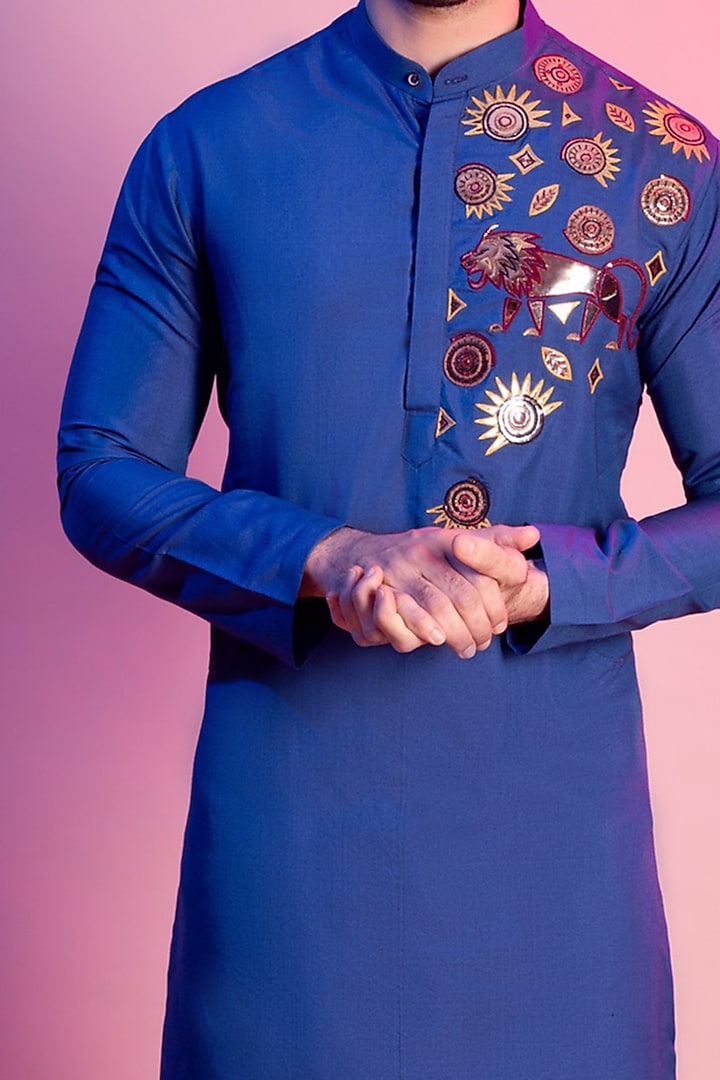 Navy Blue Embroidered Kurta by DiyaRajvvir Men at Pernia's Pop Up Shop