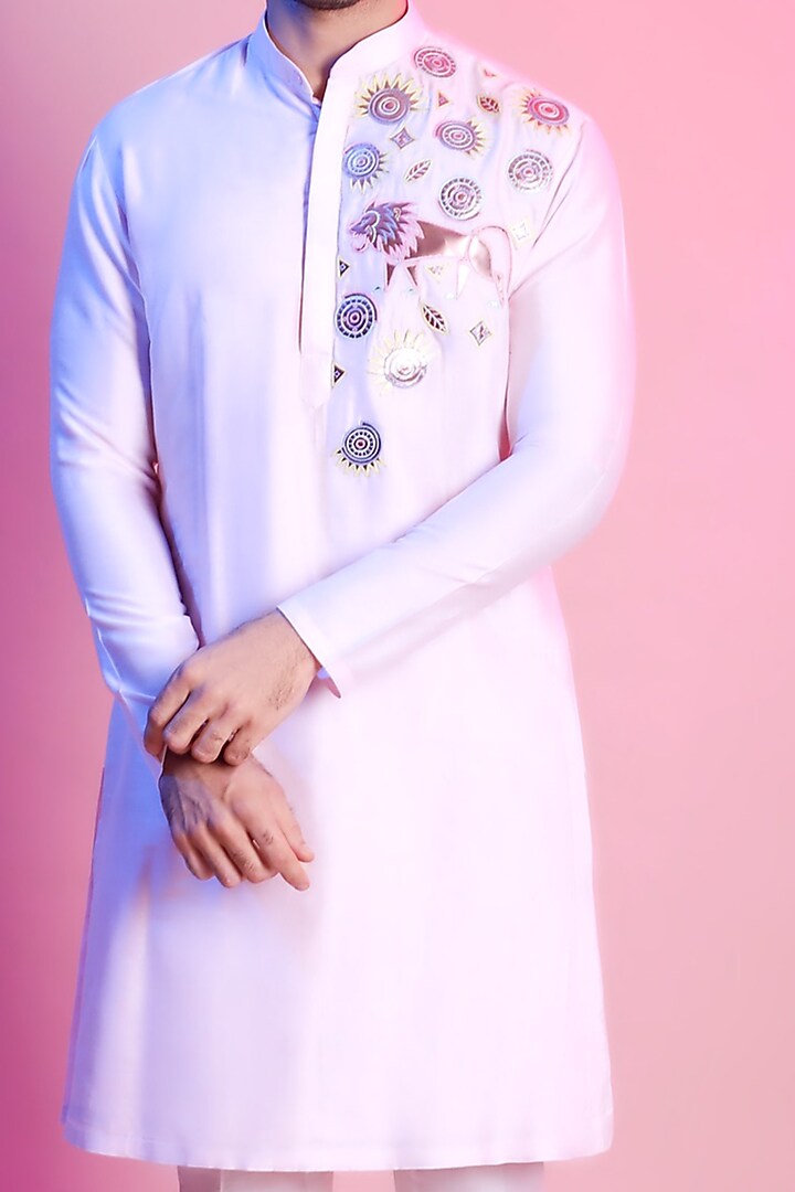 Blush Pink Cotton Silk Embroidered Kurta by DiyaRajvvir Men at Pernia's Pop Up Shop