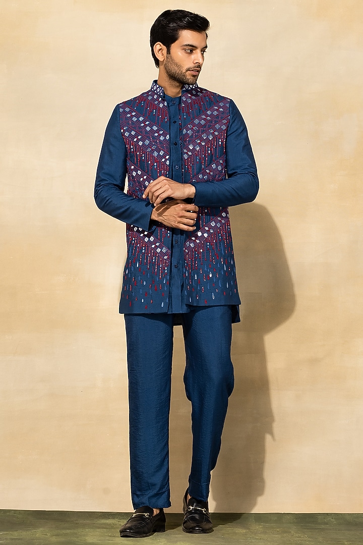 Indigo Blue Cotton & Cotton Silk Thread Embroidered Bundi Jacket Set by DiyaRajvvir Men at Pernia's Pop Up Shop