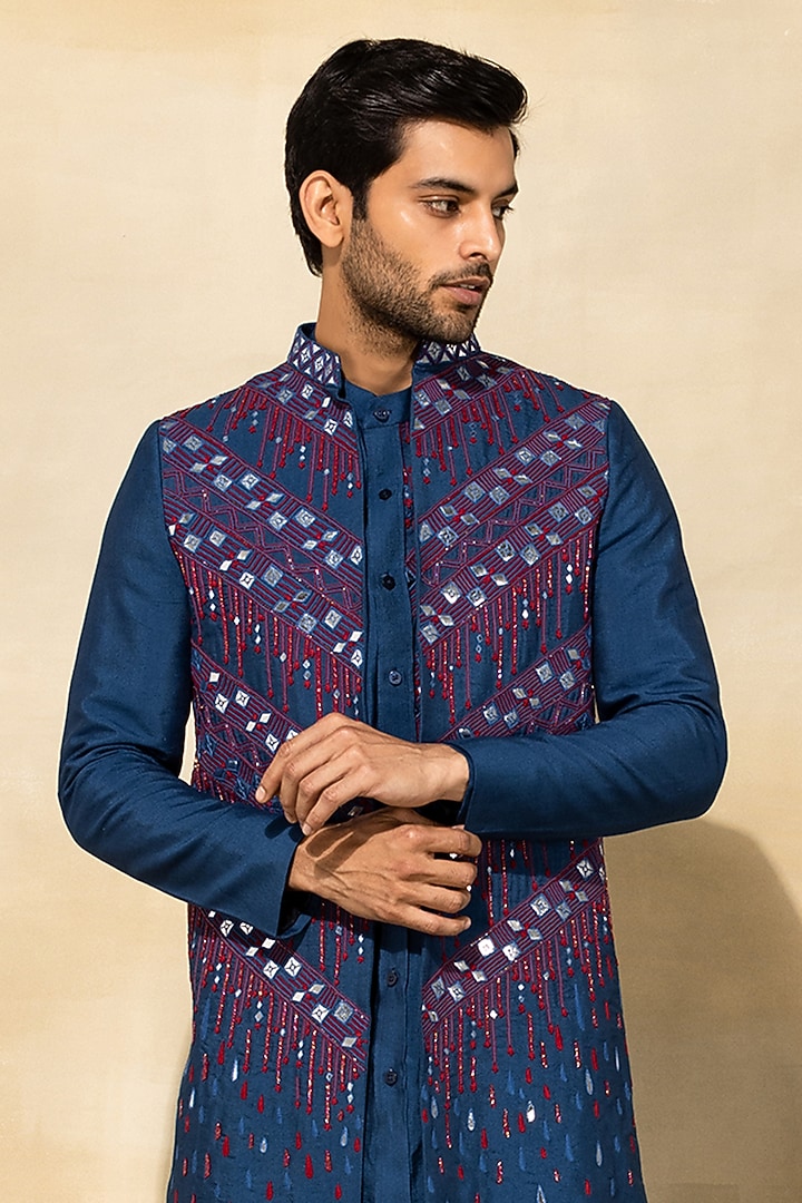 Indigo Blue Cotton & Cotton Silk Thread Embroidered Bundi Jacket Set by DiyaRajvvir Men at Pernia's Pop Up Shop