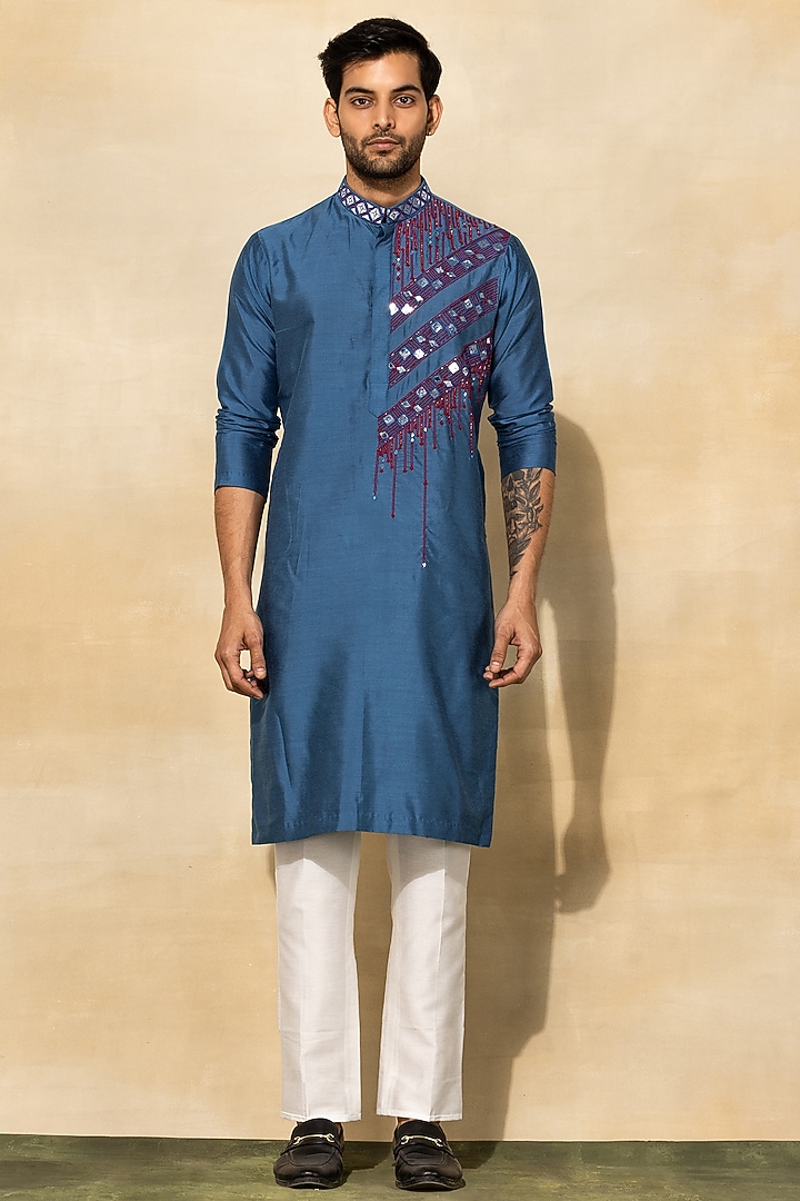 Indigo Blue Cotton Thread Embroidered Kurta Set by DiyaRajvvir Men at Pernia's Pop Up Shop