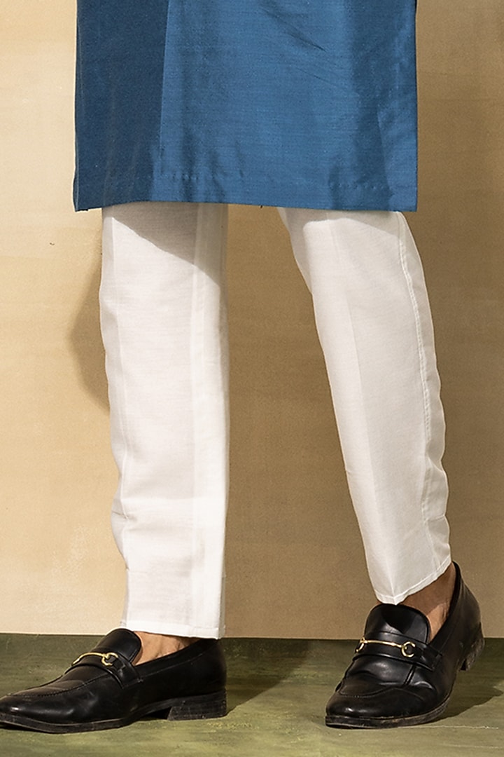 Indigo Blue Cotton Thread Embroidered Kurta Set by DiyaRajvvir Men at Pernia's Pop Up Shop