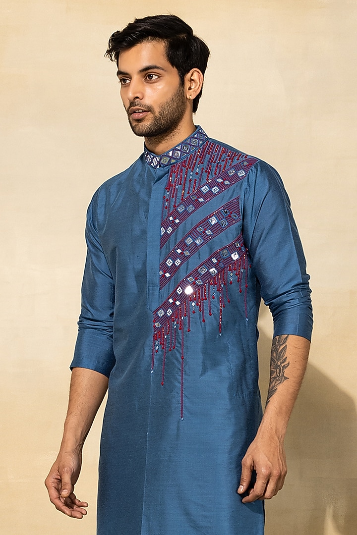 Indigo Blue Cotton Thread Embroidered Kurta Set by DiyaRajvvir Men at Pernia's Pop Up Shop
