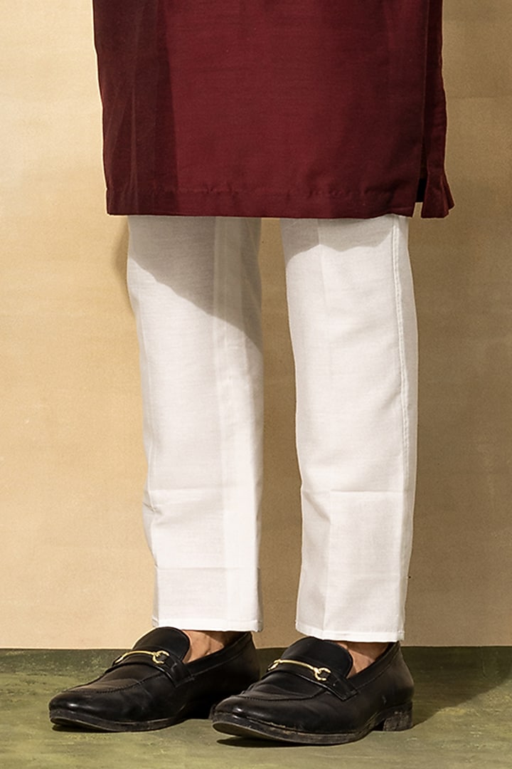 Maroon Cotton & Cotton Silk Thread Embroidered Kurta Set by DiyaRajvvir Men at Pernia's Pop Up Shop