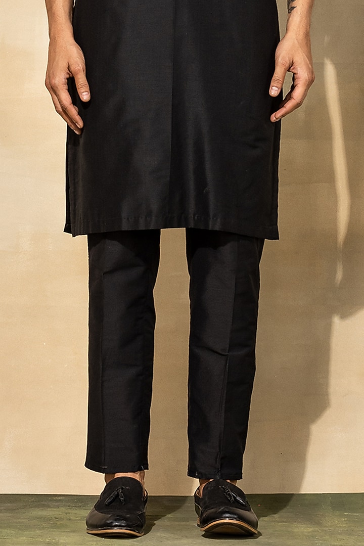 Black Cotton & Cotton Silk Embroidered Kurta Set by DiyaRajvvir Men at Pernia's Pop Up Shop
