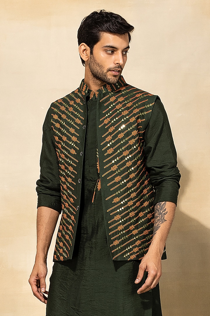 Olive Green Cotton & Cotton Silk Thread Embroidered Bundi Jacket Set by DiyaRajvvir Men at Pernia's Pop Up Shop