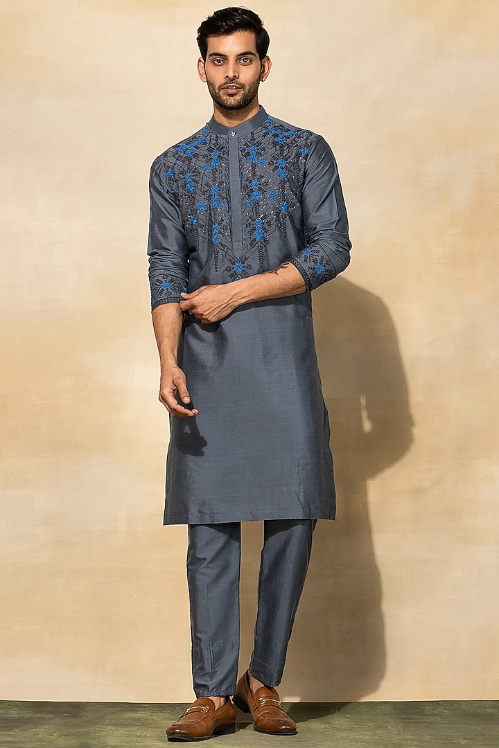 Grey Cotton Embroidered Kurta Set by DiyaRajvvir Men at Pernia's Pop Up Shop