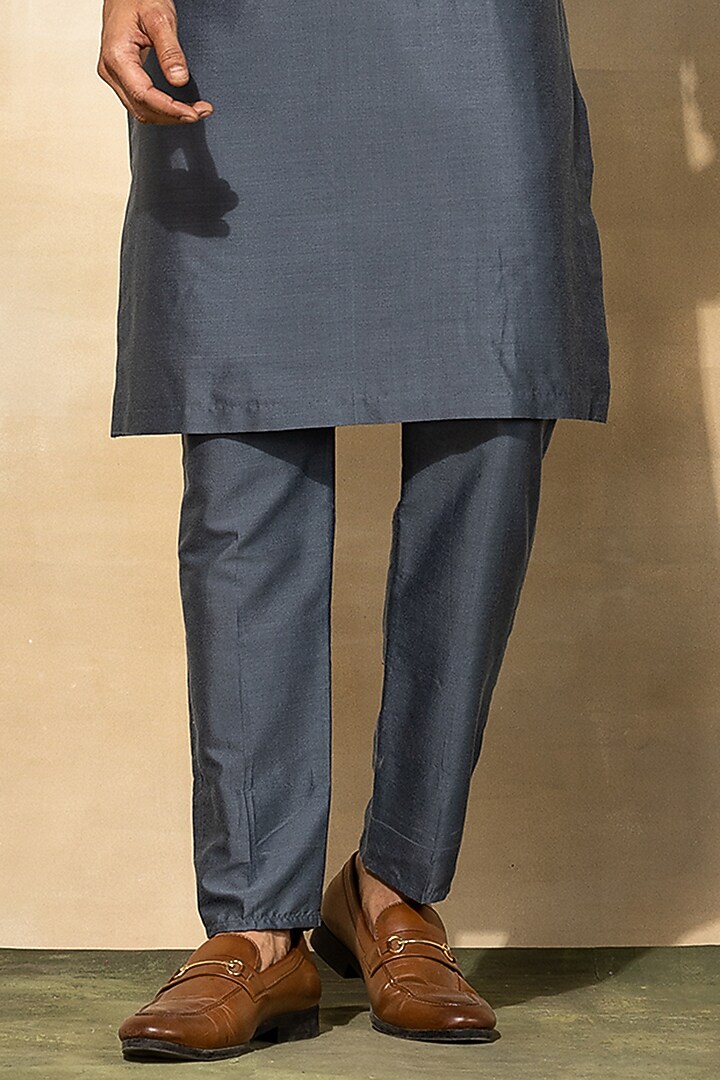 Grey Cotton Embroidered Kurta Set by DiyaRajvvir Men at Pernia's Pop Up Shop
