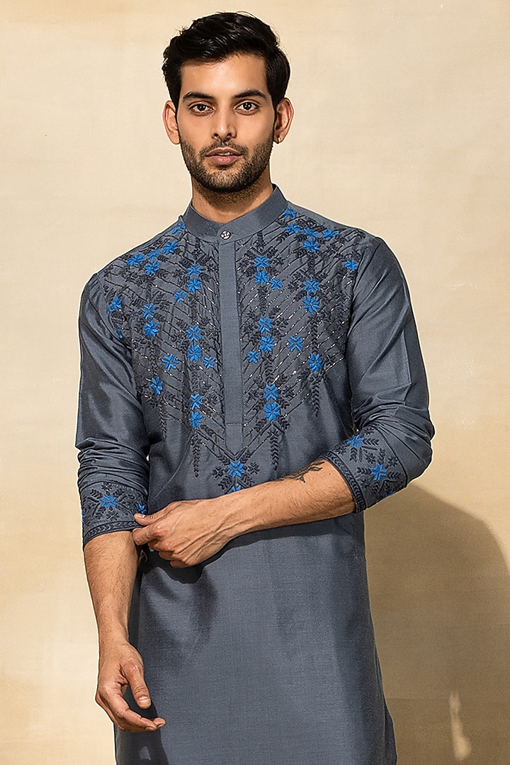 Grey Cotton Embroidered Kurta Set by DiyaRajvvir Men at Pernia's Pop Up Shop