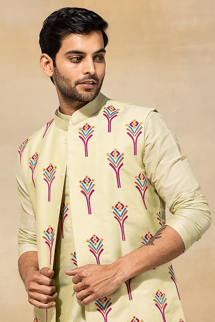 Mint Green Cotton & Cotton Silk Thread Embroidered Bundi Jacket Set by DiyaRajvvir Men at Pernia's Pop Up Shop