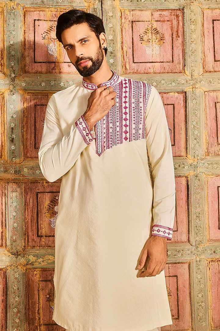 Pastel Yellow Cotton Silk Thread Embroidered Kurta Set by DiyaRajvvir Men at Pernia's Pop Up Shop