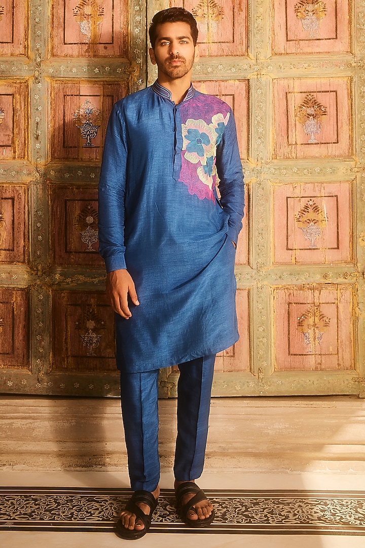 Indigo Blue Dola Silk Cutdana Embroidered Kurta Set by DiyaRajvvir Men at Pernia's Pop Up Shop