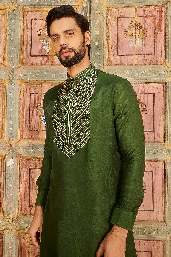 Olive Green Cotton Silk Metallic Thread & Cutdana Embroidered Kurta Set by DiyaRajvvir Men at Pernia's Pop Up Shop