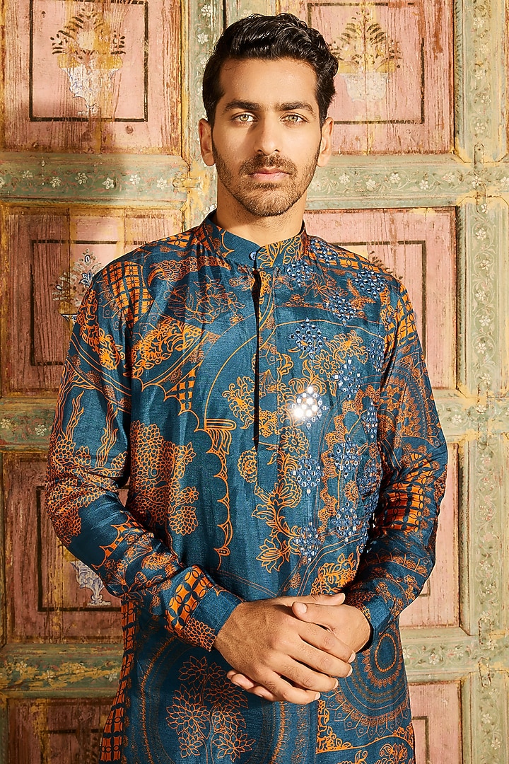 Teal Dola Silk Thikri Printed Kurta Set by DiyaRajvvir Men at Pernia's Pop Up Shop