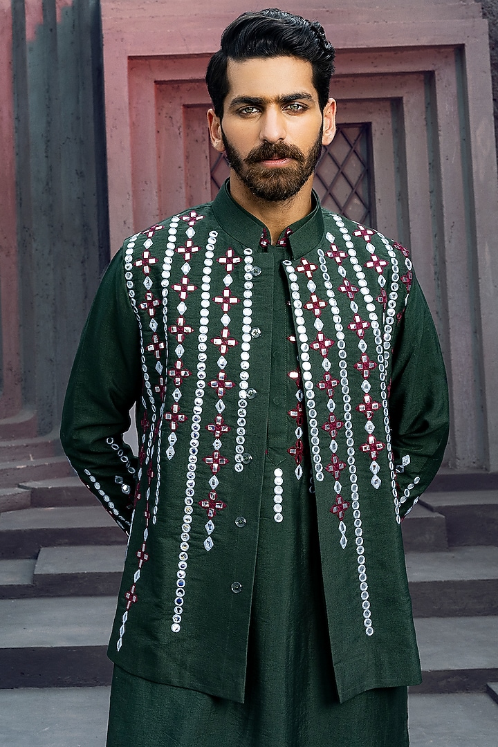 Olive Green Cotton Silk Thread Embroidered Bundi Jacket With Kurta by DiyaRajvvir Men at Pernia's Pop Up Shop