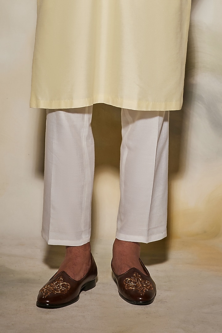 Pastel Yellow Cotton Silk Thread Embroidered Kurta Set by DiyaRajvvir Men at Pernia's Pop Up Shop