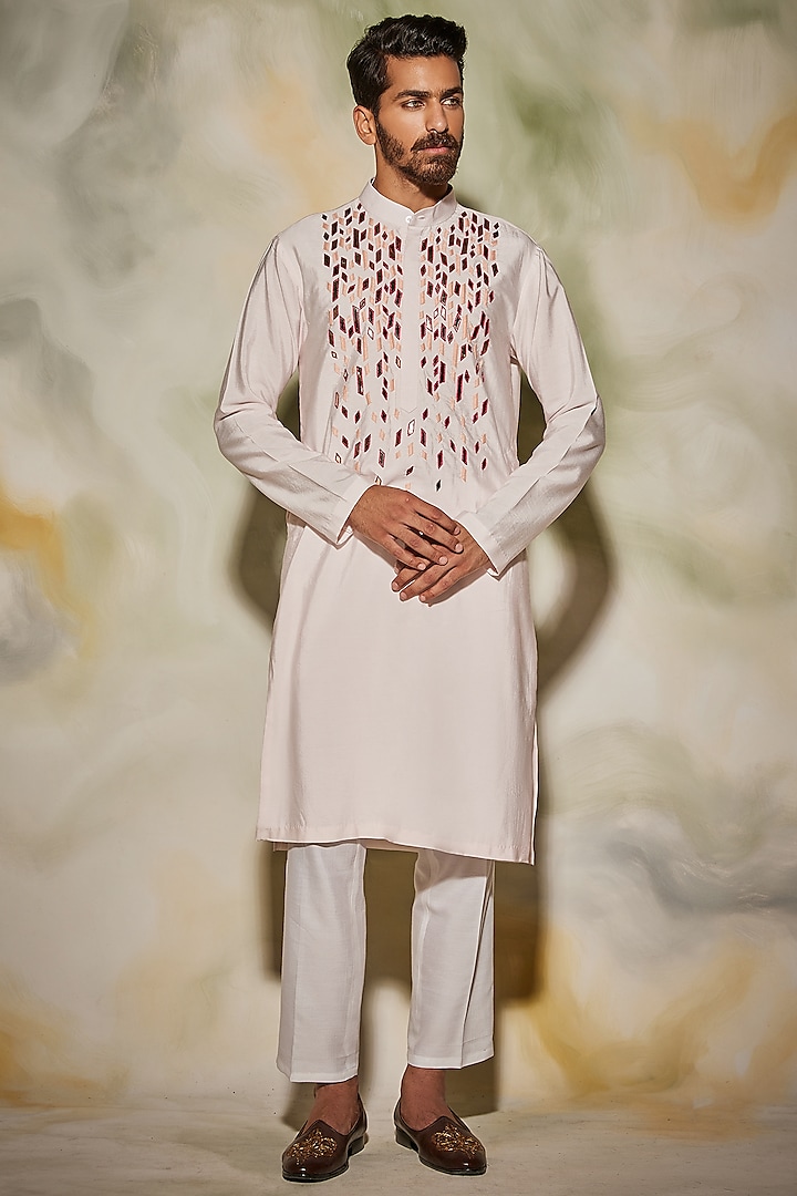 Blush Pink Embroidered Kurta by DiyaRajvvir Men