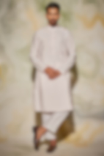 Blush Pink Embroidered Kurta With Bundi Jacket by DiyaRajvvir Men