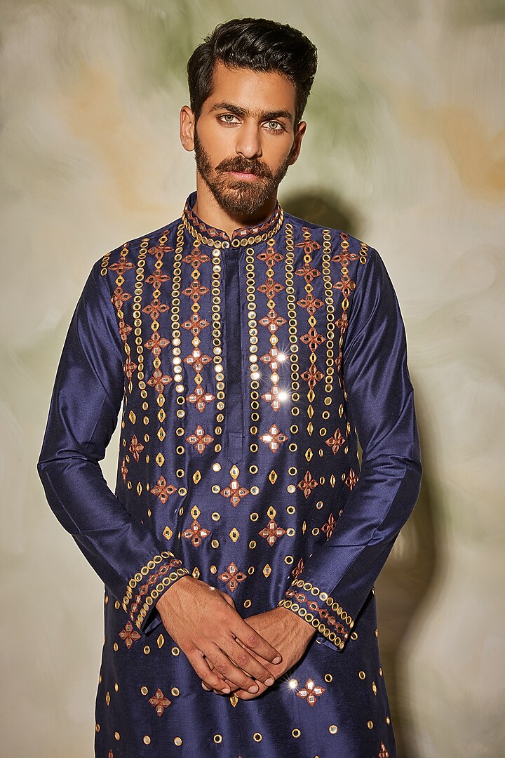 Dark Blue Cotton Silk Thread Embroidered Kurta Set by DiyaRajvvir Men at Pernia's Pop Up Shop