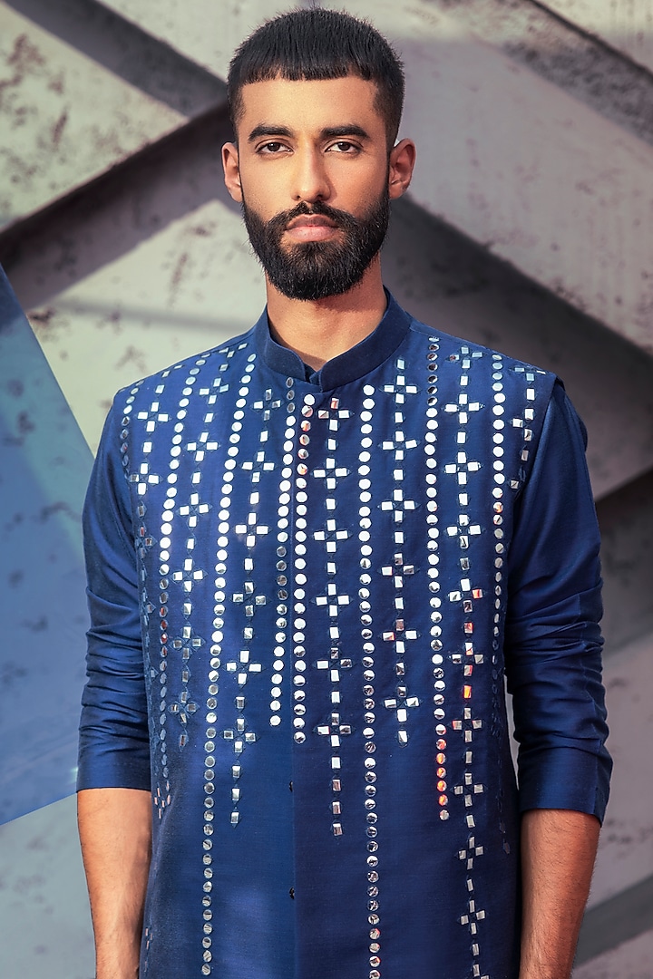 Indigo Blue Cotton Silk Embroidered Bundi Jacket Set by DiyaRajvvir Men at Pernia's Pop Up Shop