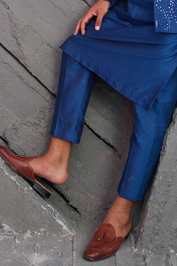 Indigo Blue Cotton Silk Embroidered Nehru Jacket Set by DiyaRajvvir Men at Pernia's Pop Up Shop