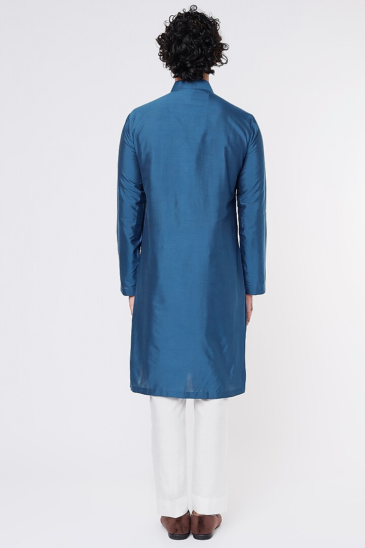 Indigo Cotton Silk Thread Embroidered Kurta by DiyaRajvvir Men at Pernia's Pop Up Shop