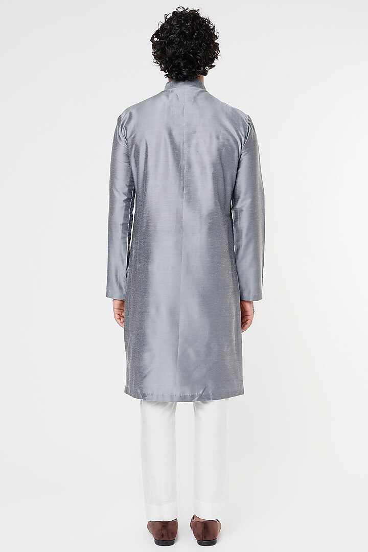 Grey Cotton Silk Applique Embroidered Kurta by DiyaRajvvir Men at Pernia's Pop Up Shop