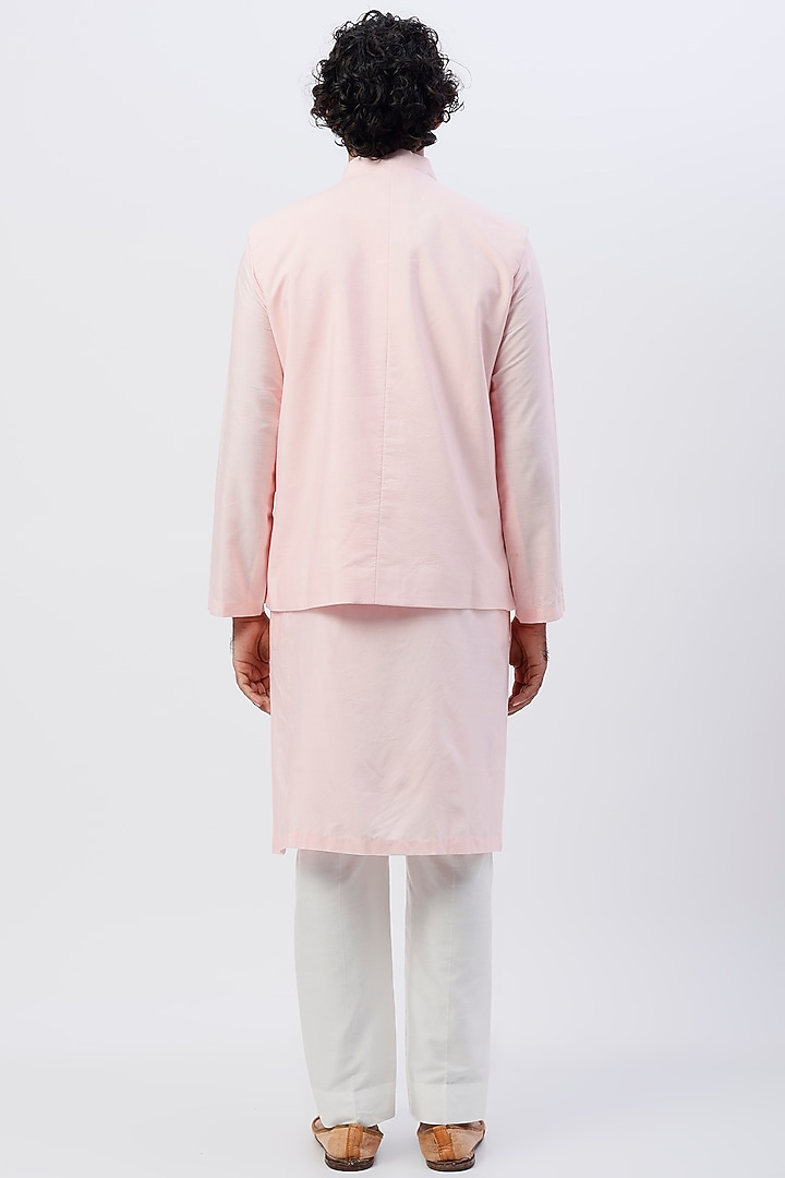 Pink Cotton Silk Embroidered Bundi Set by DiyaRajvvir Men at Pernia's Pop Up Shop