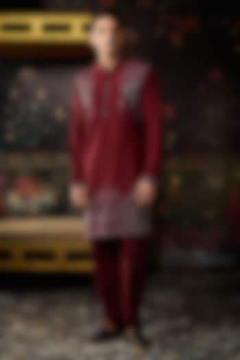 Maroon Cotton Silk Cutdana Embroidered Kurta Set by DiyaRajvvir Men
