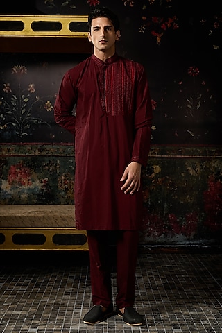 Maroon Cotton Silk Cutdana Embroidered Kurta by DiyaRajvvir Men