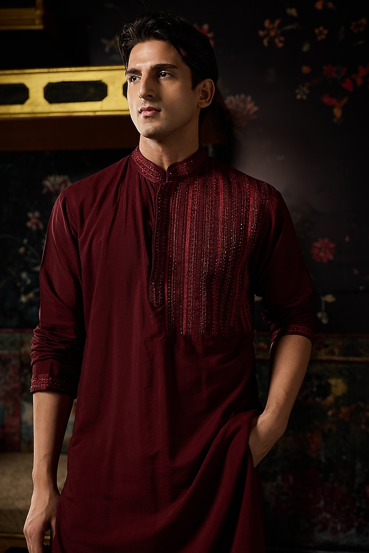 Maroon Cotton Silk Cutdana Embroidered Kurta by DiyaRajvvir Men at Pernia's Pop Up Shop