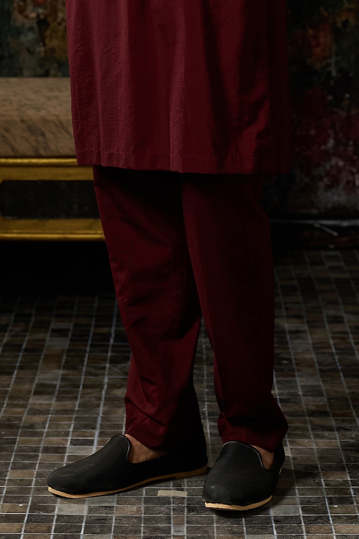 Maroon Cotton Silk Cutdana Embroidered Kurta by DiyaRajvvir Men at Pernia's Pop Up Shop